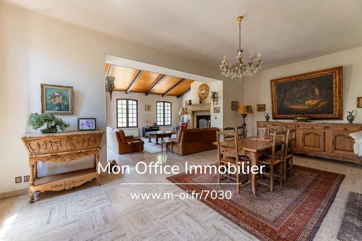 Référence : 7030-ABO - Vaste domaine 40 hectares + 2 Maisons de 500 m2 et 85 m2 + divers bâtis - photo 4