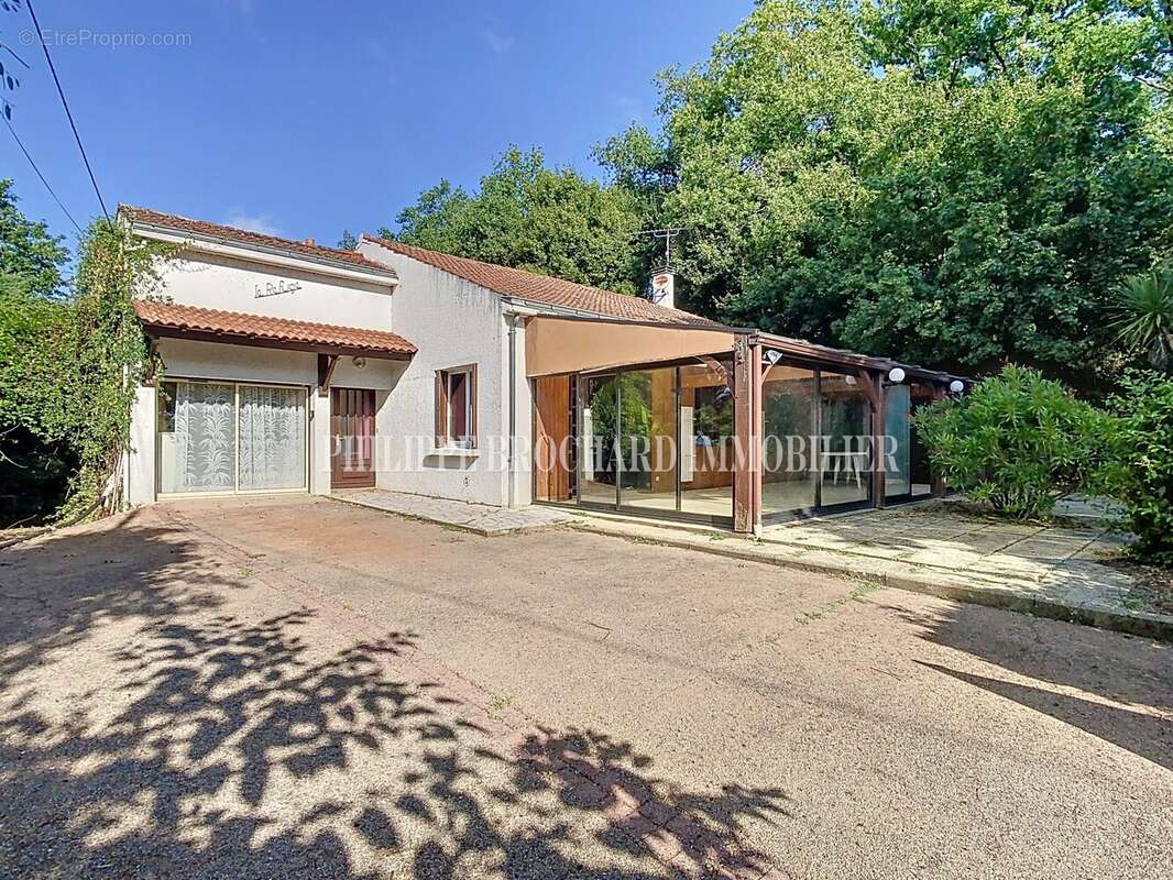 Maison à MOUTIERS-SUR-LE-LAY