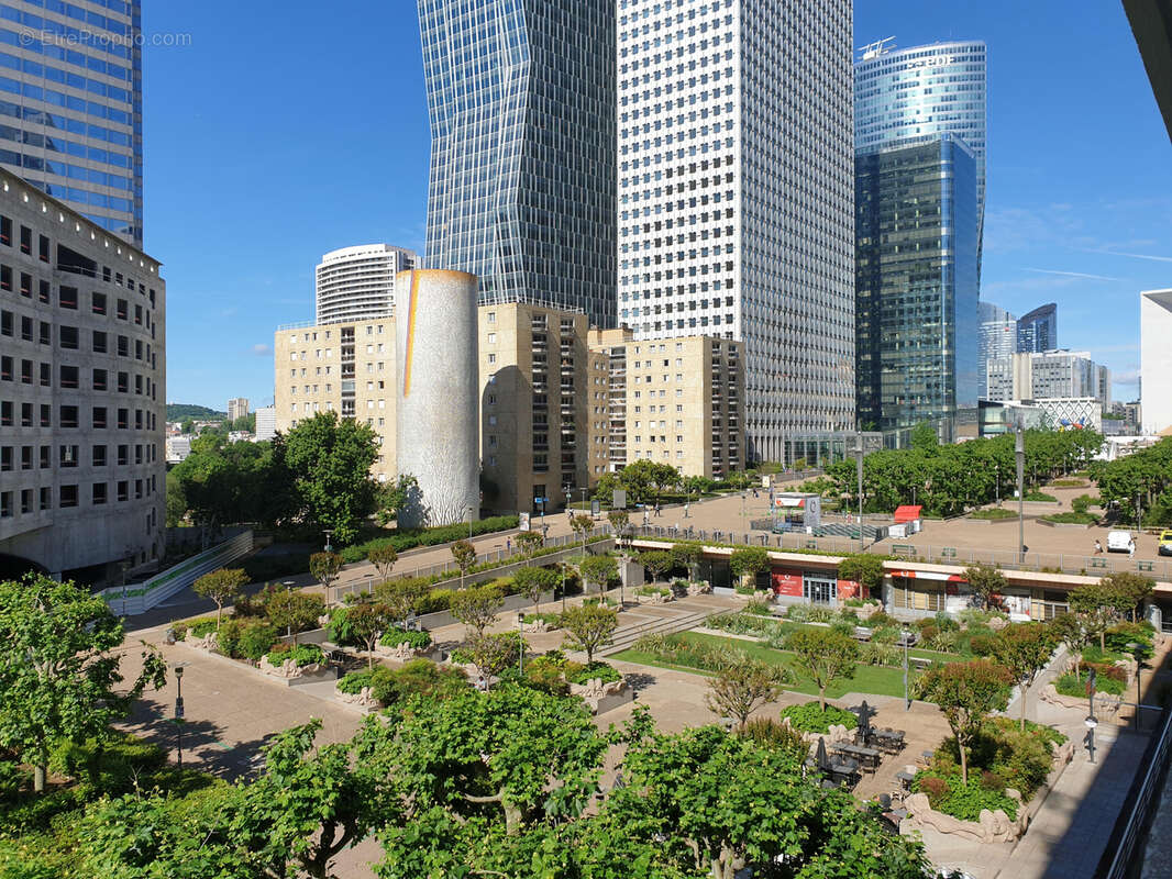Appartement à COURBEVOIE