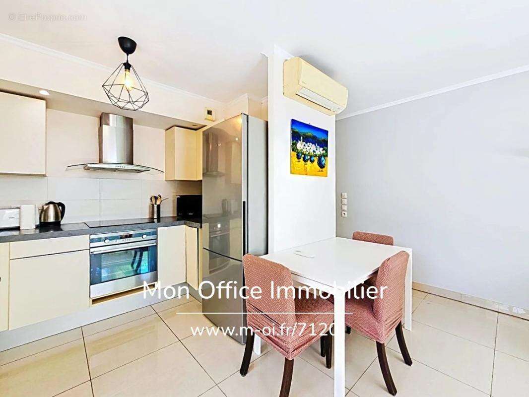 Référence : 7120-les - appartement t3 grand jardin proche centre & plages à cavalaire sur mer - photo 8