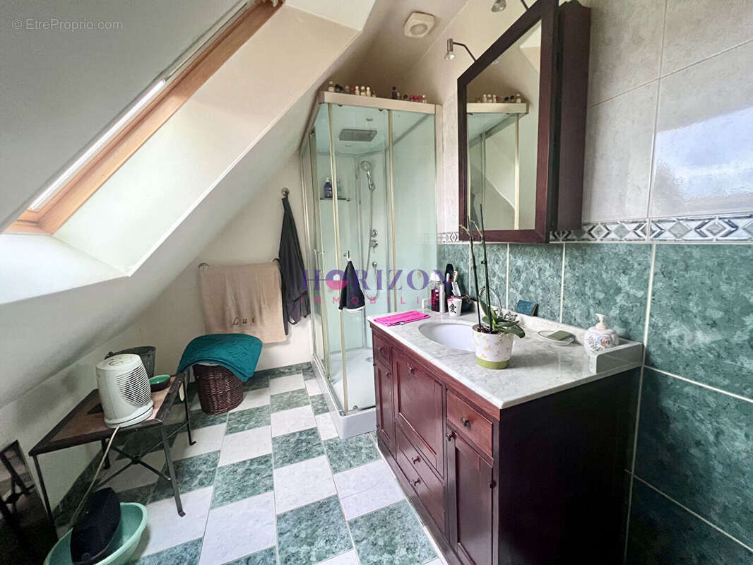 Maison à LA CHAPELLE-EN-SERVAL