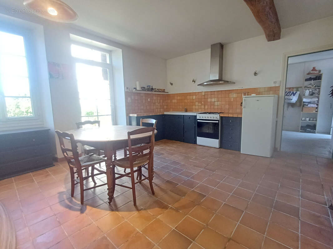 Maison à BAIGNES-SAINTE-RADEGONDE