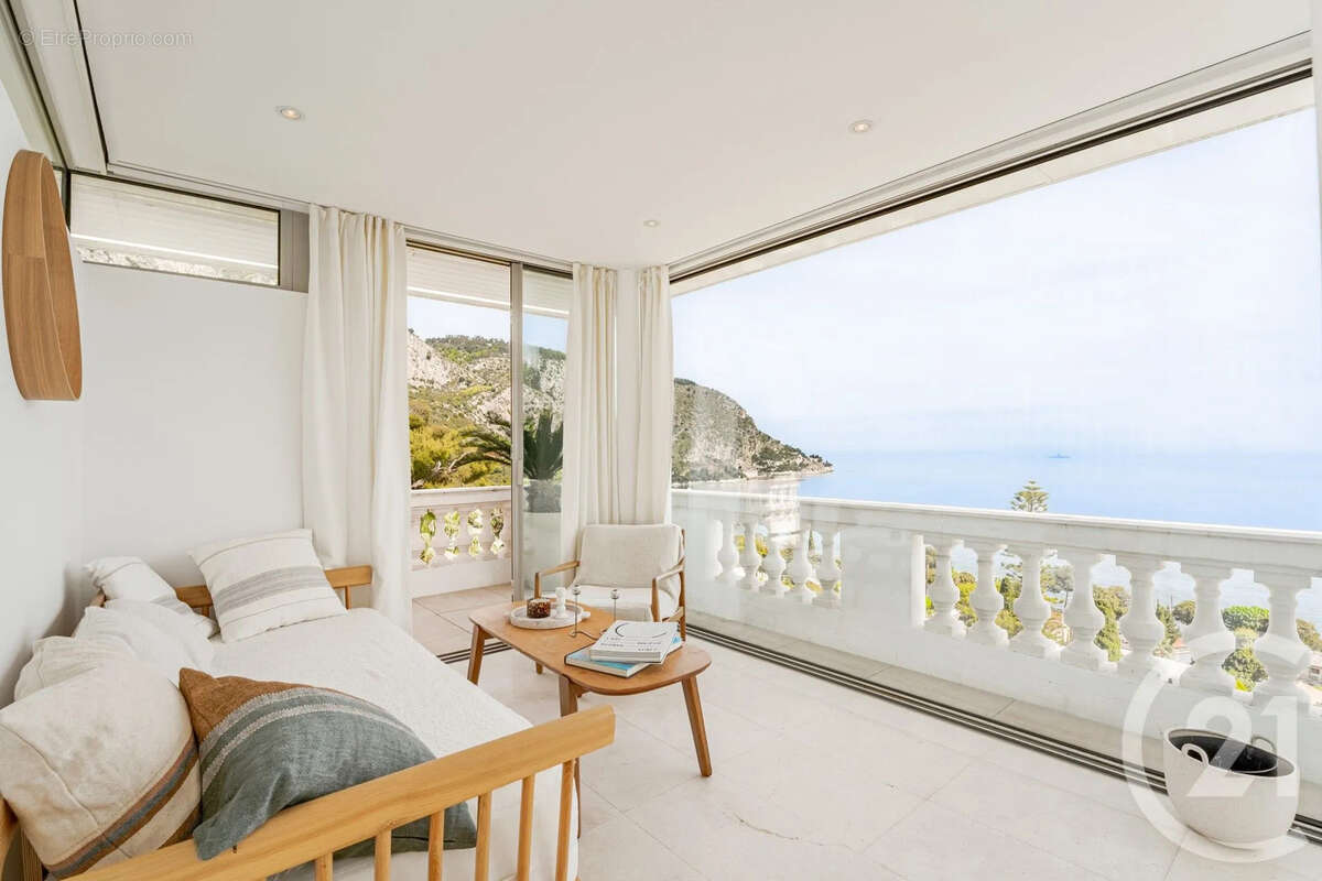 Maison à EZE