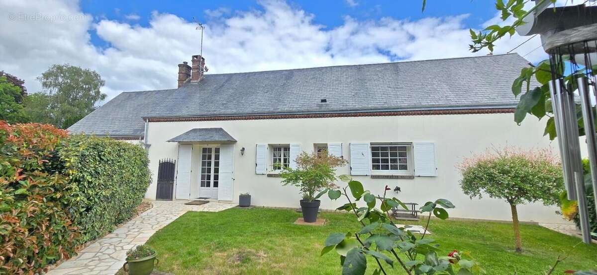 Belle maison ancienne avec dependance et grand terrain - photo 18
