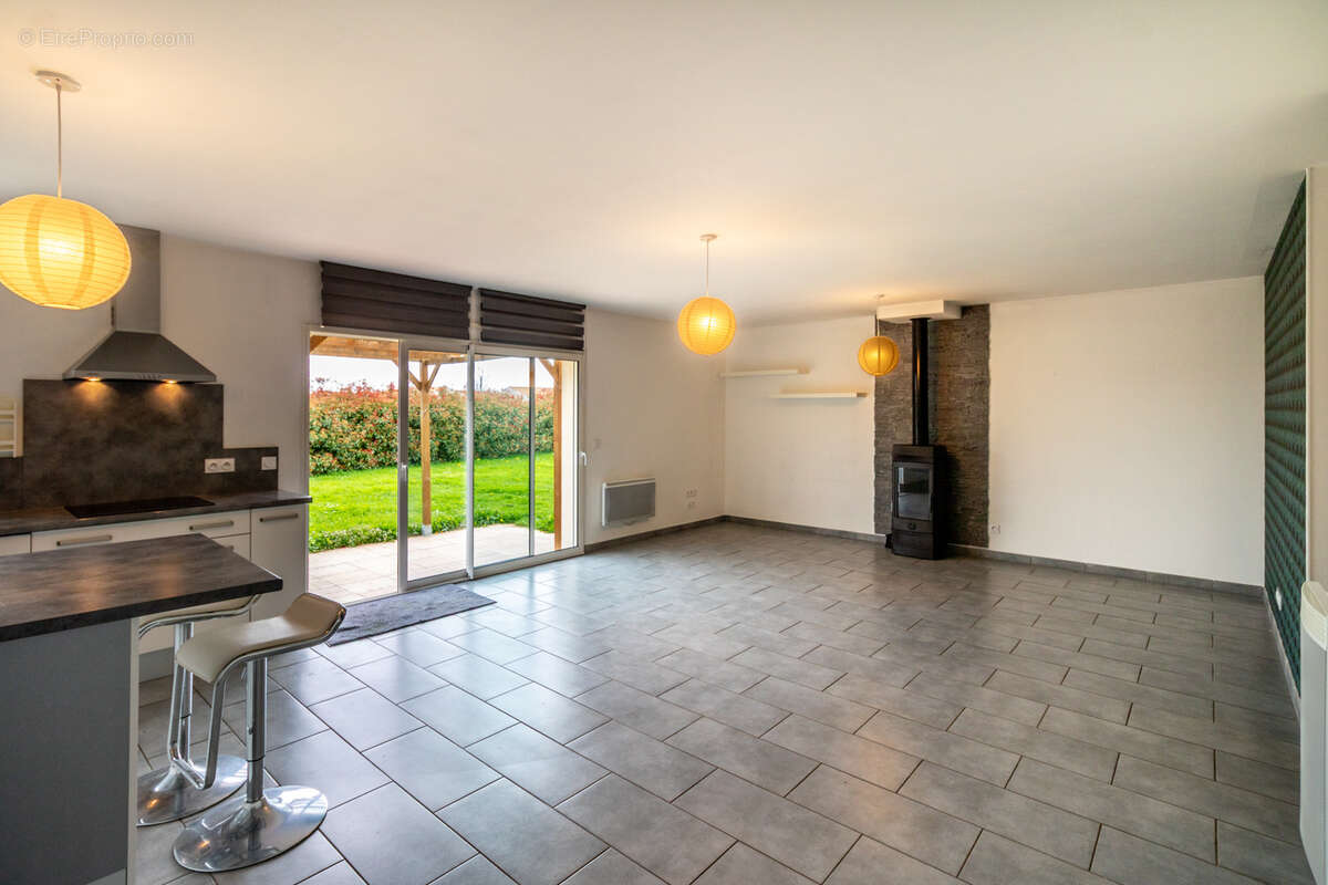 Tesson, maison plain pied 92 m2, 3 chambres, garage, jardin - photo 2
