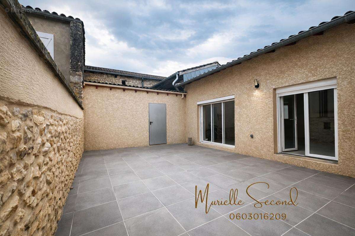 Maison à ARNAS