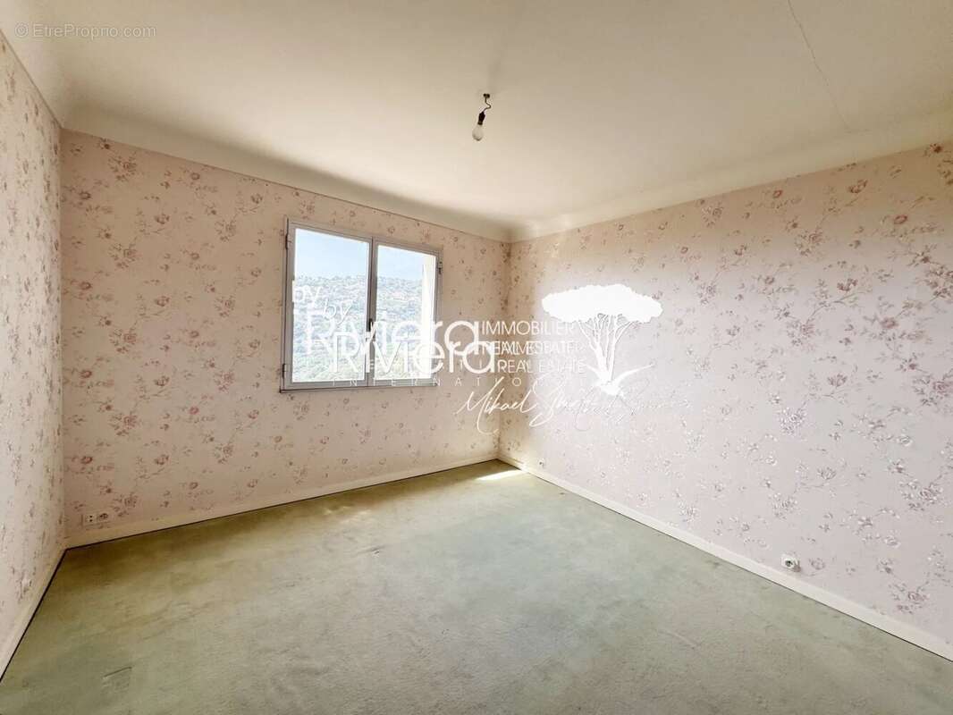 CAVALAIRE - Villa Vue Mer - 6 chambres - Double Garage. - photo 25