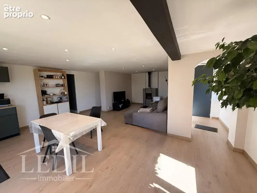 Maison de plain pied avec jardin - photo 7