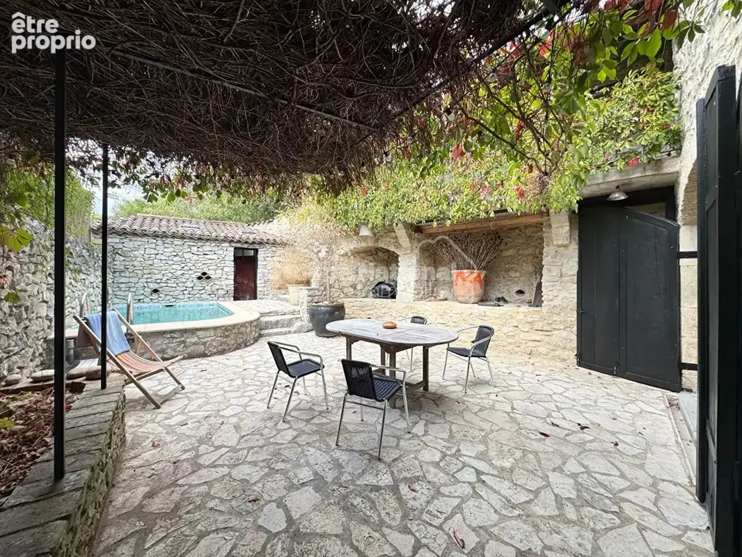 Maison en pierre Lussan, 125 m2 avec piscine - photo 15
