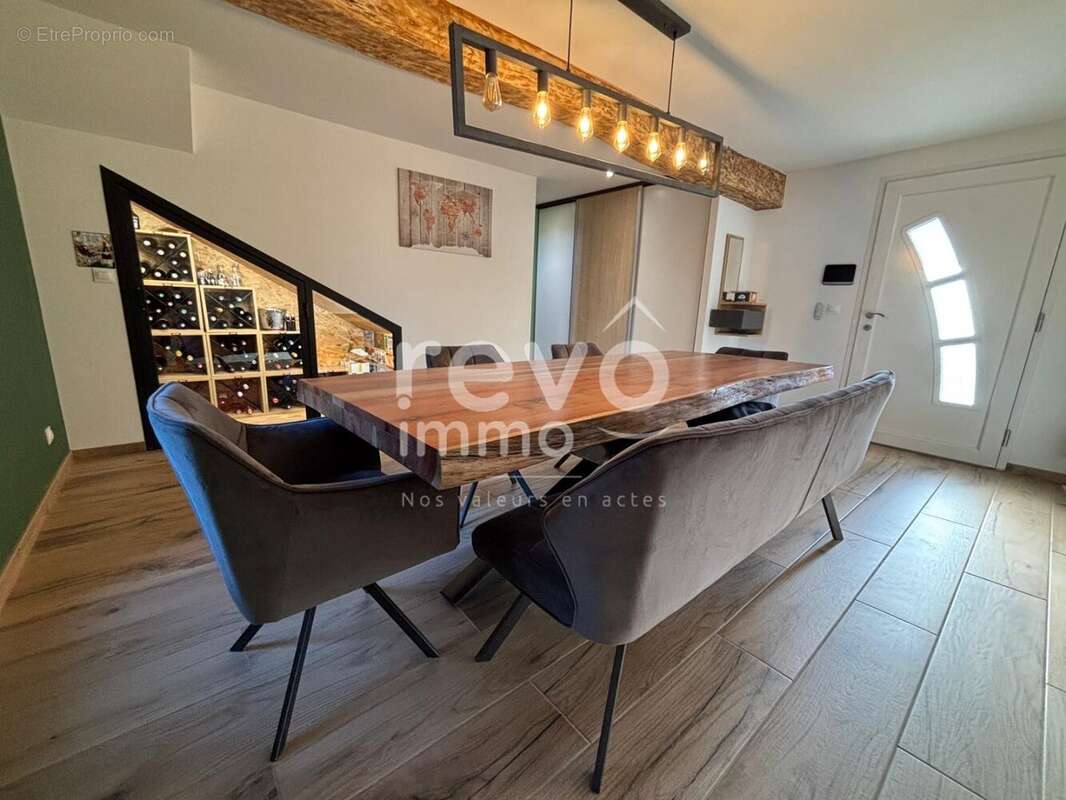 Maison à MESSIMY-SUR-SAONE