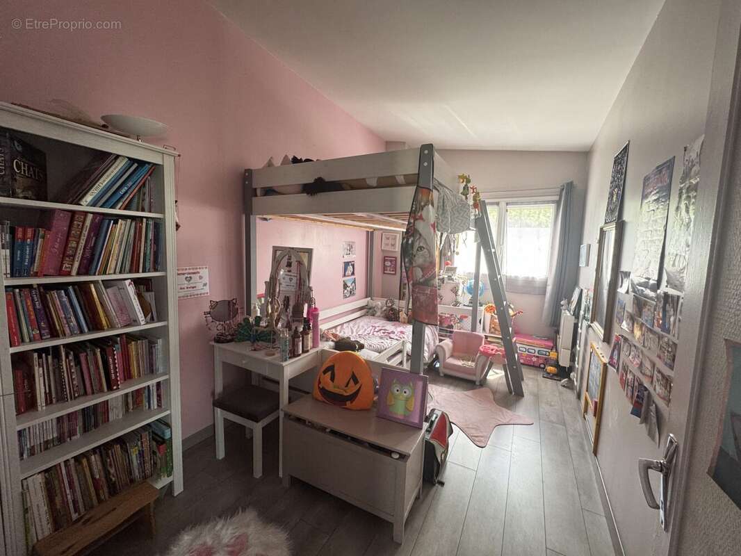 Maison à VILLIERS-LE-BACLE