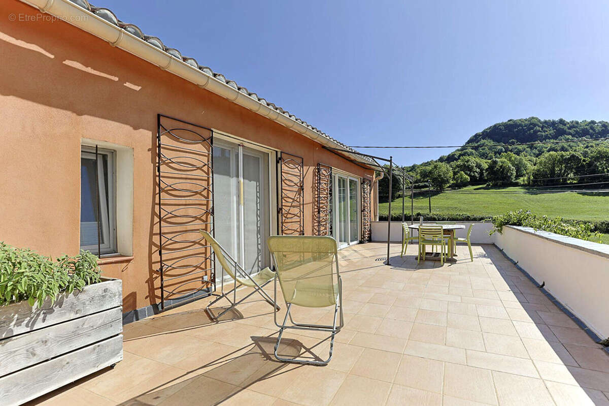 Maison à ROQUEREDONDE