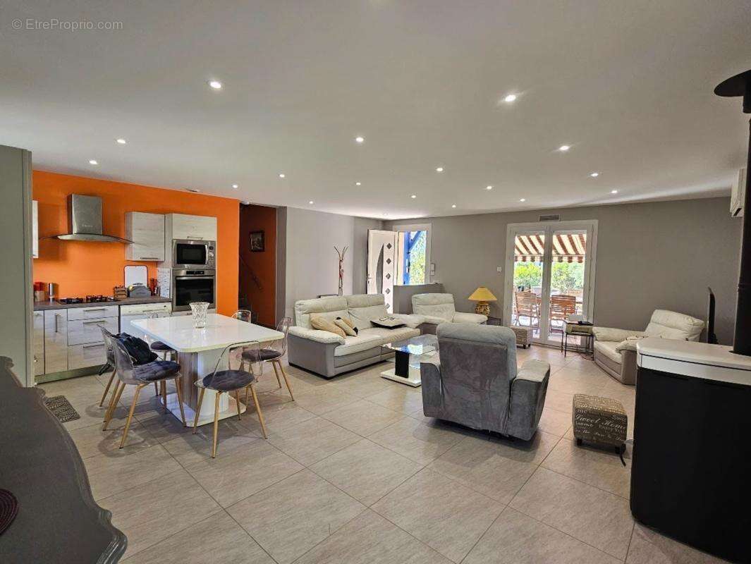 Villa semi-plain-pied - 5 pièces – Cournon-d’Auvergne - photo 10