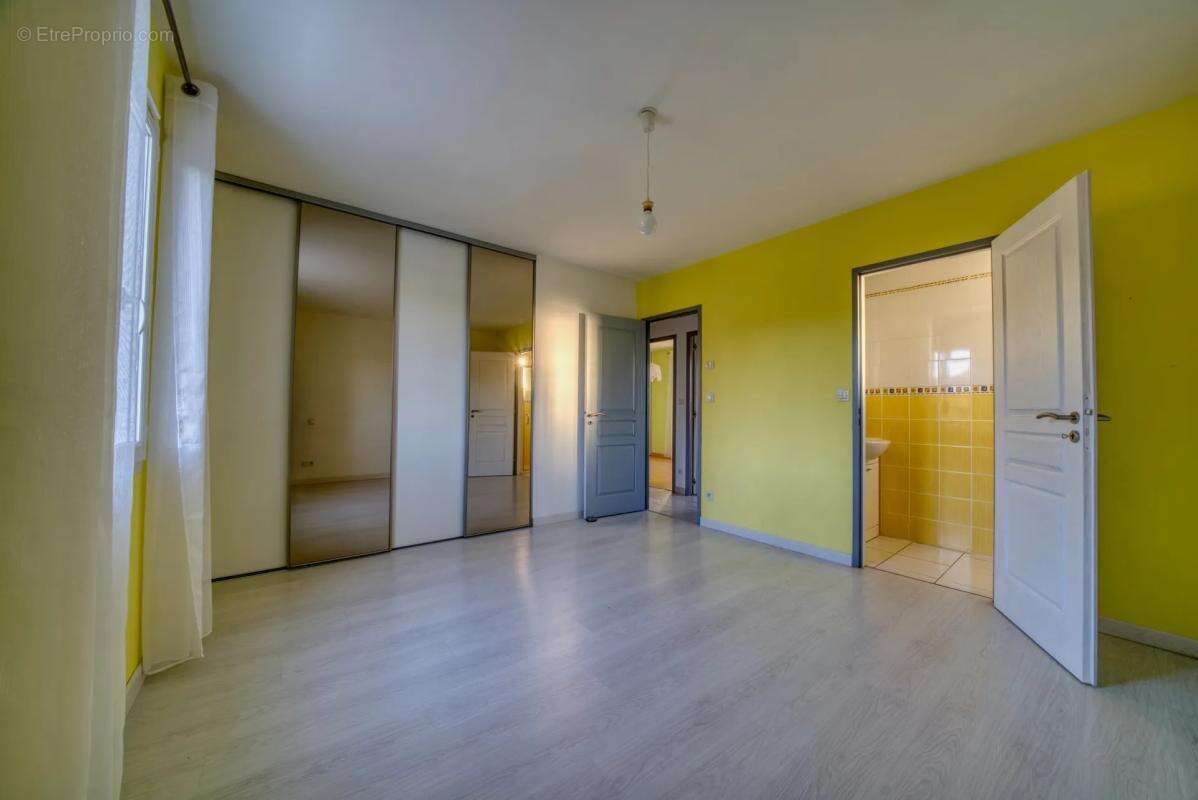 Maison à SAINT-SAVINIEN