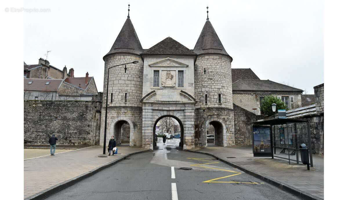À vendre : Murs libres au coeur de Besançon, secteur Rivotte face parkings - photo 16