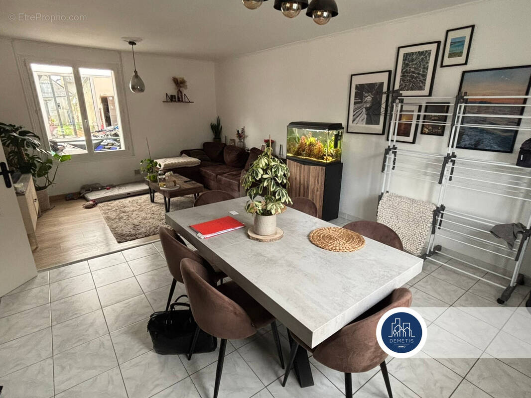 Maison à LA SUZE-SUR-SARTHE