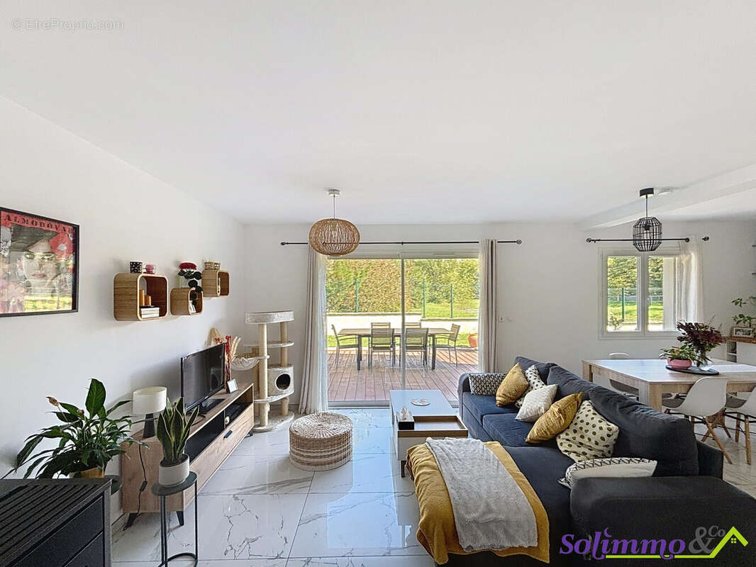 Maison à LES ABRETS