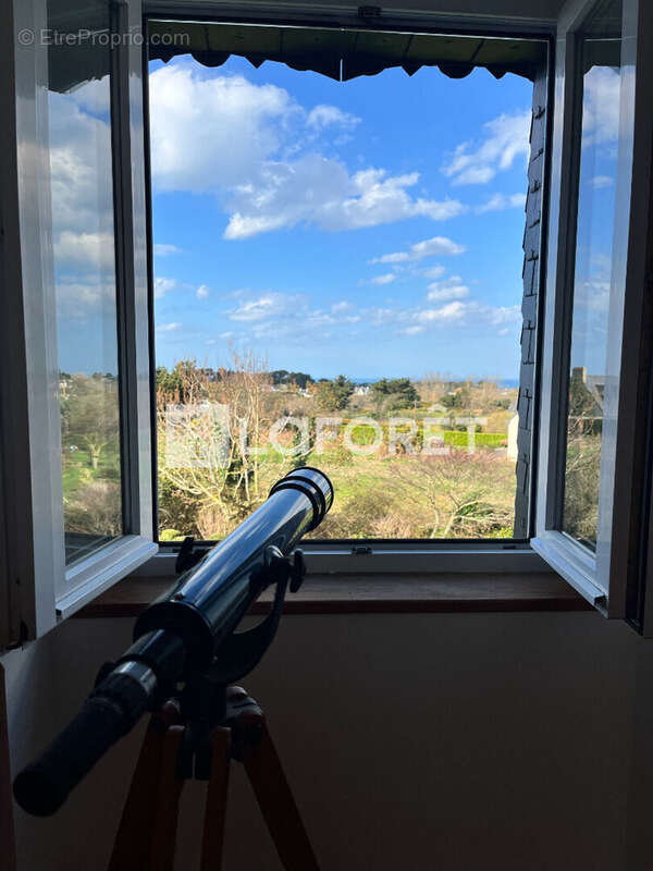 Maison à PLOUGRESCANT