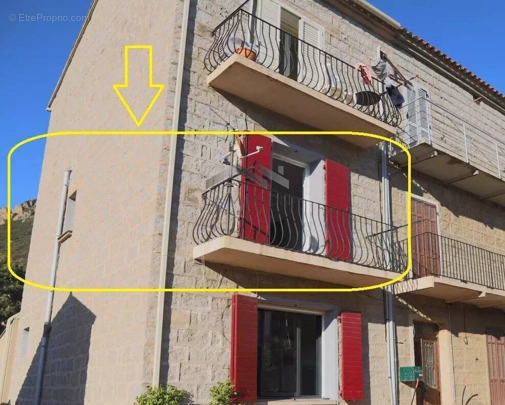 Appartement à MONACIA-D'AULLENE