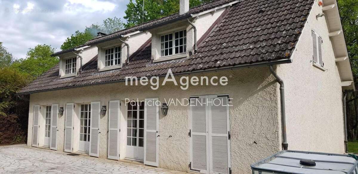 Maison de campagne avec piscine et grand terrain - photo 2