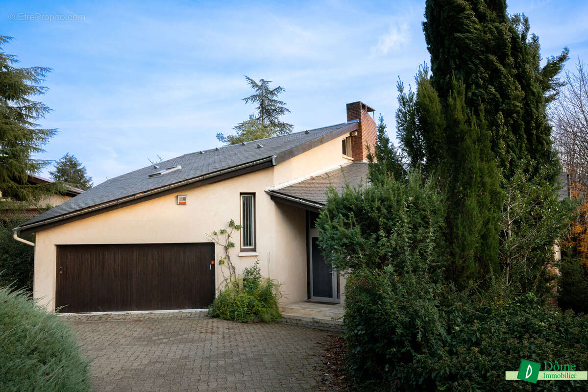 Maison à MONTBONNOT-SAINT-MARTIN