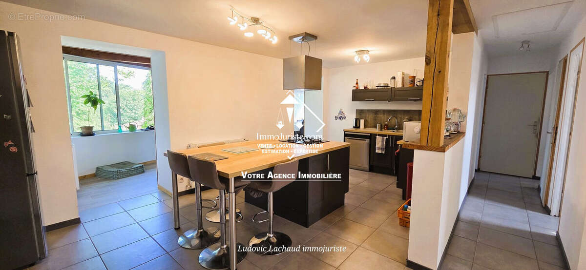 Maison à COMPREIGNAC