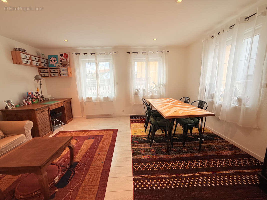 Maison à WEYERSHEIM