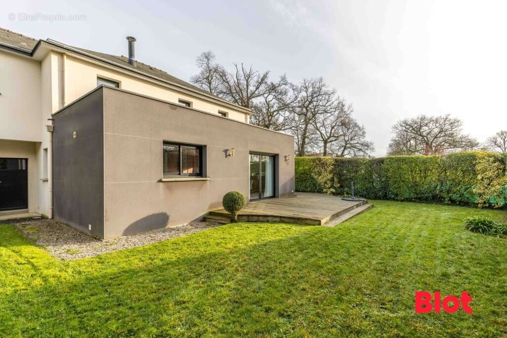 Maison à THORIGNE-FOUILLARD