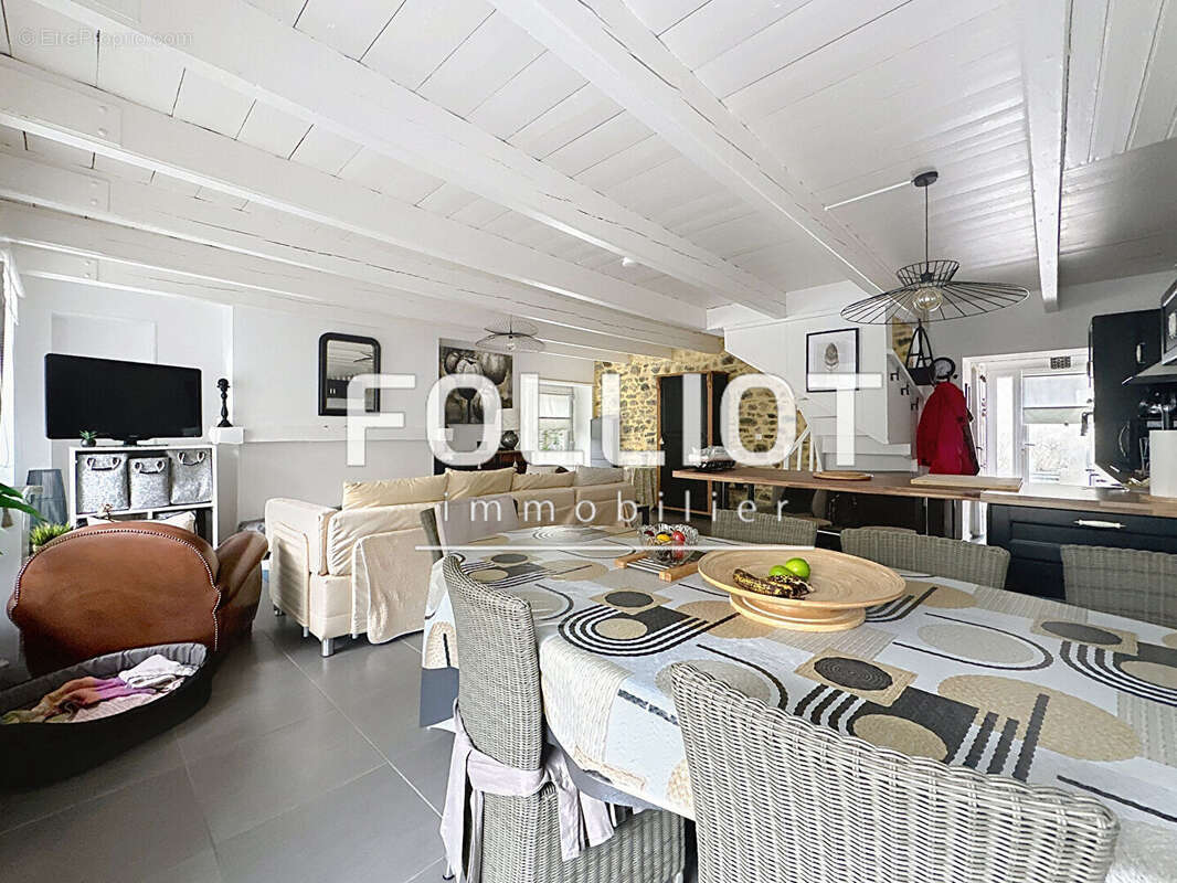 Maison à LONGUEVILLE