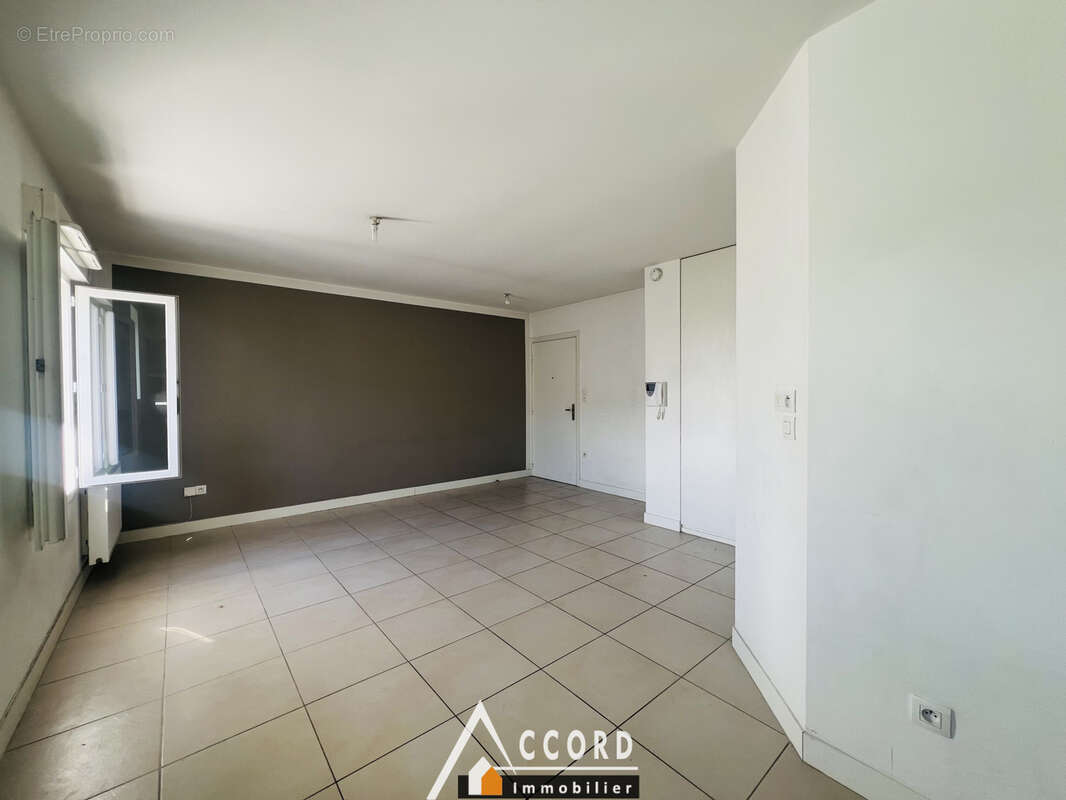 Appartement à SARTROUVILLE