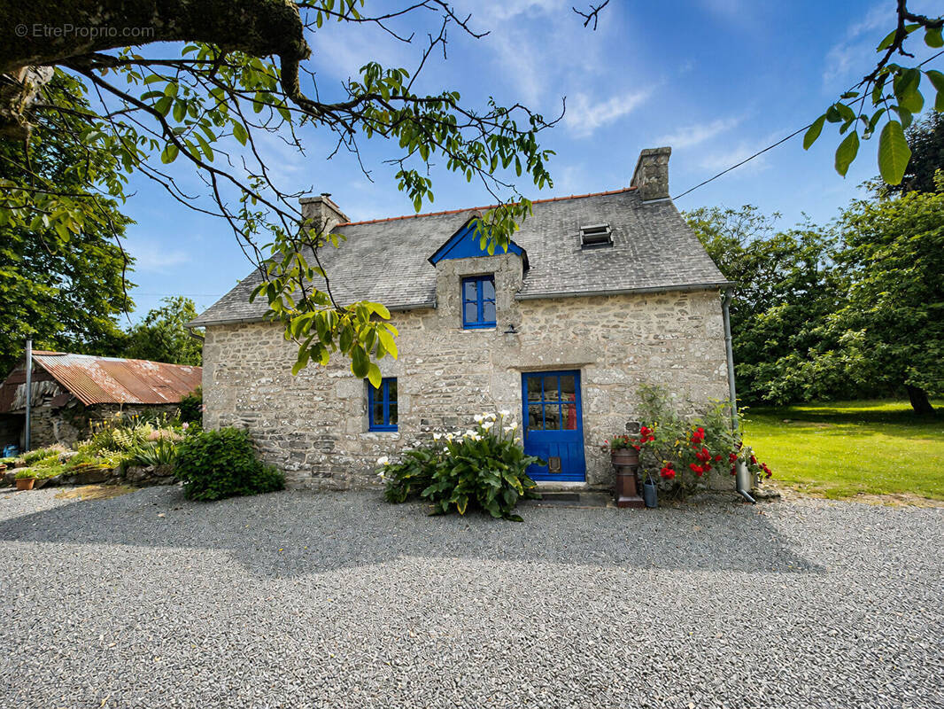 Maison à ROSTRENEN
