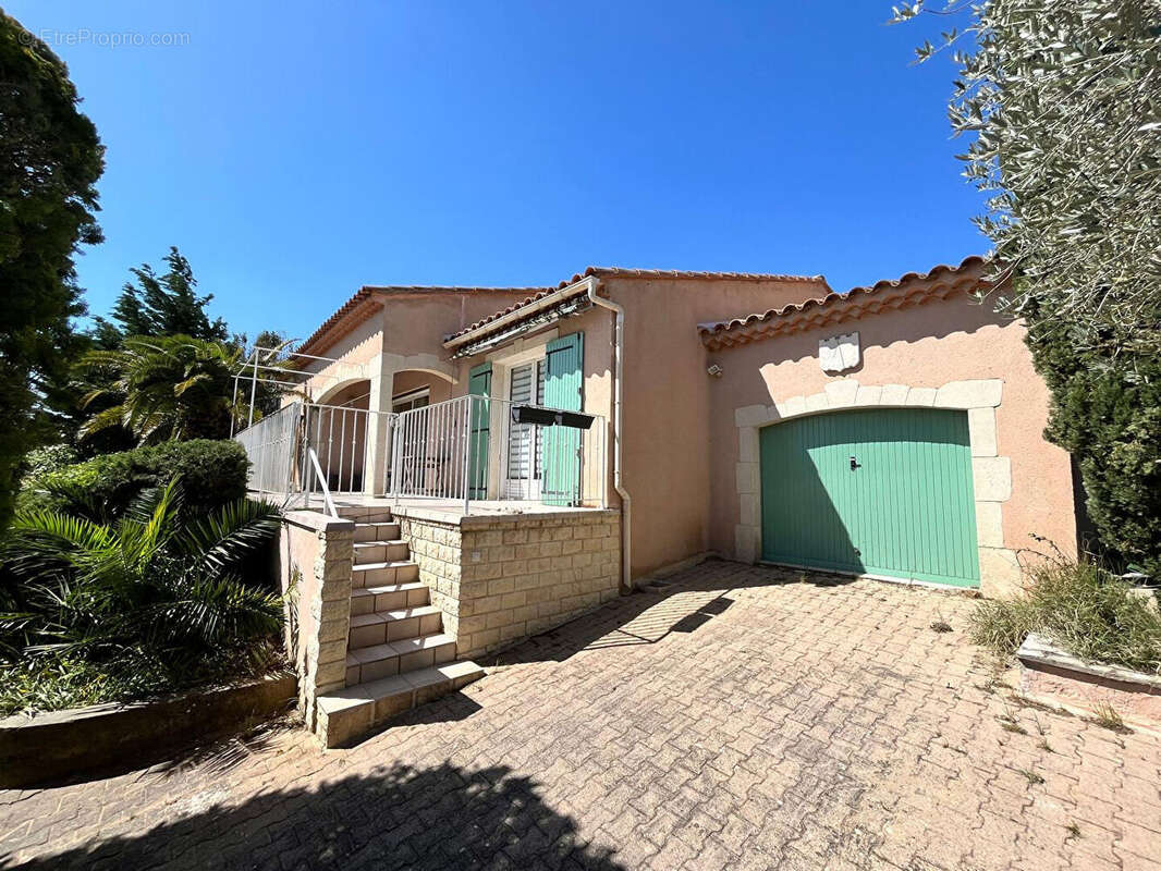 Maison à LES GRANGES-GONTARDES
