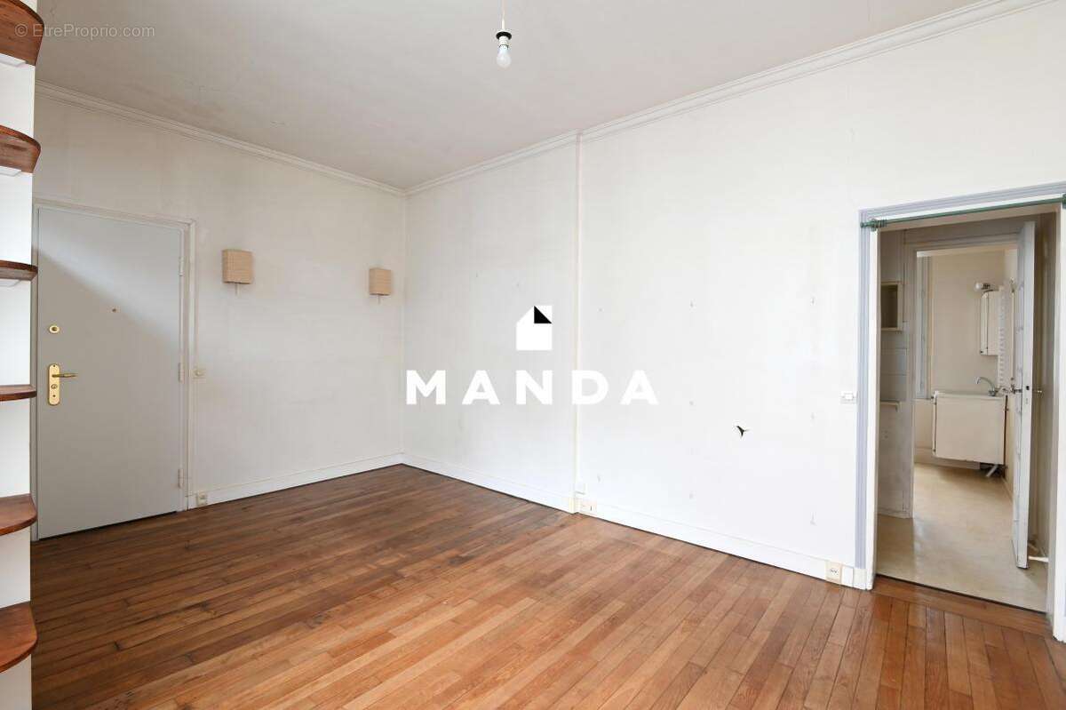 Appartement à NEUILLY-SUR-SEINE