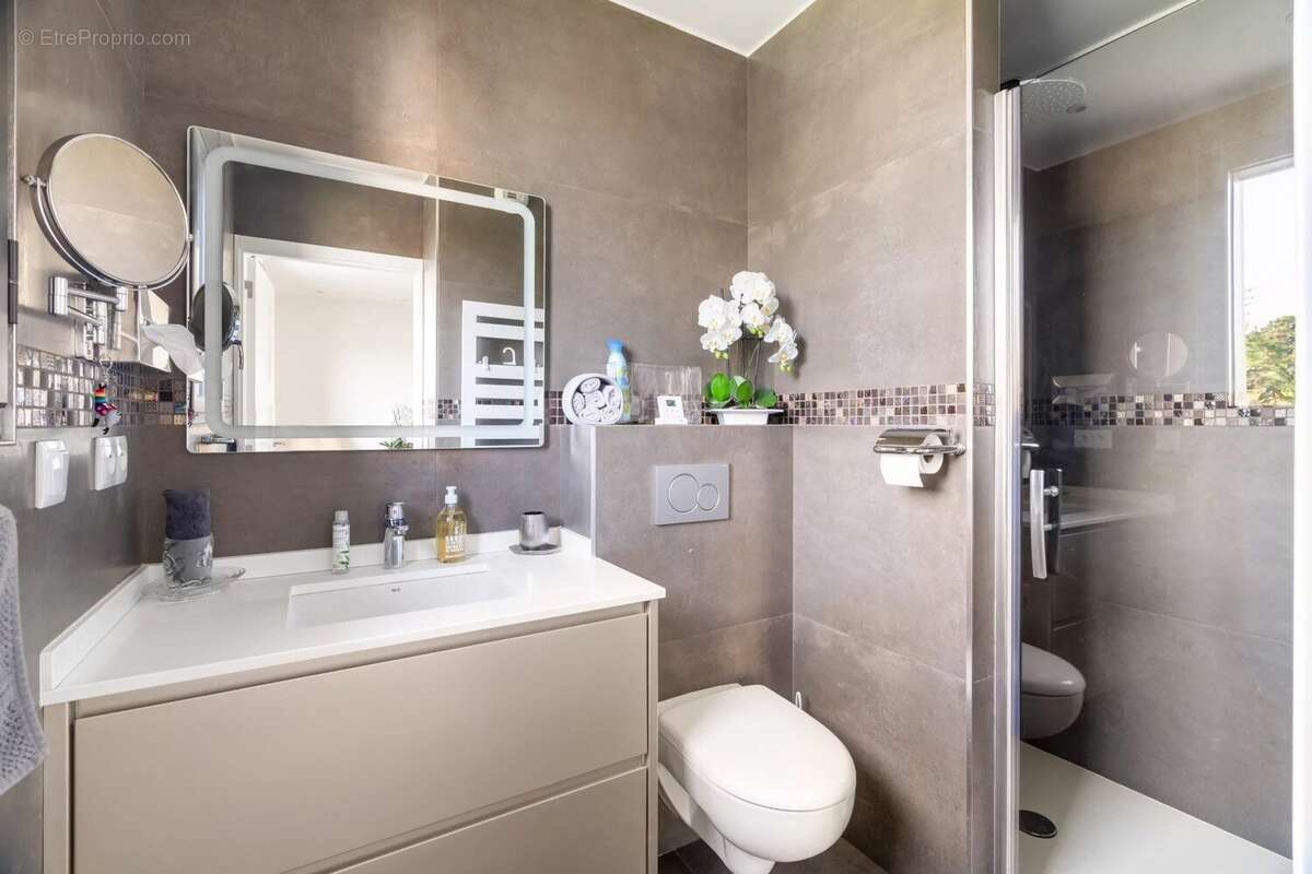 Appartement à SAINT-MAUR-DES-FOSSES