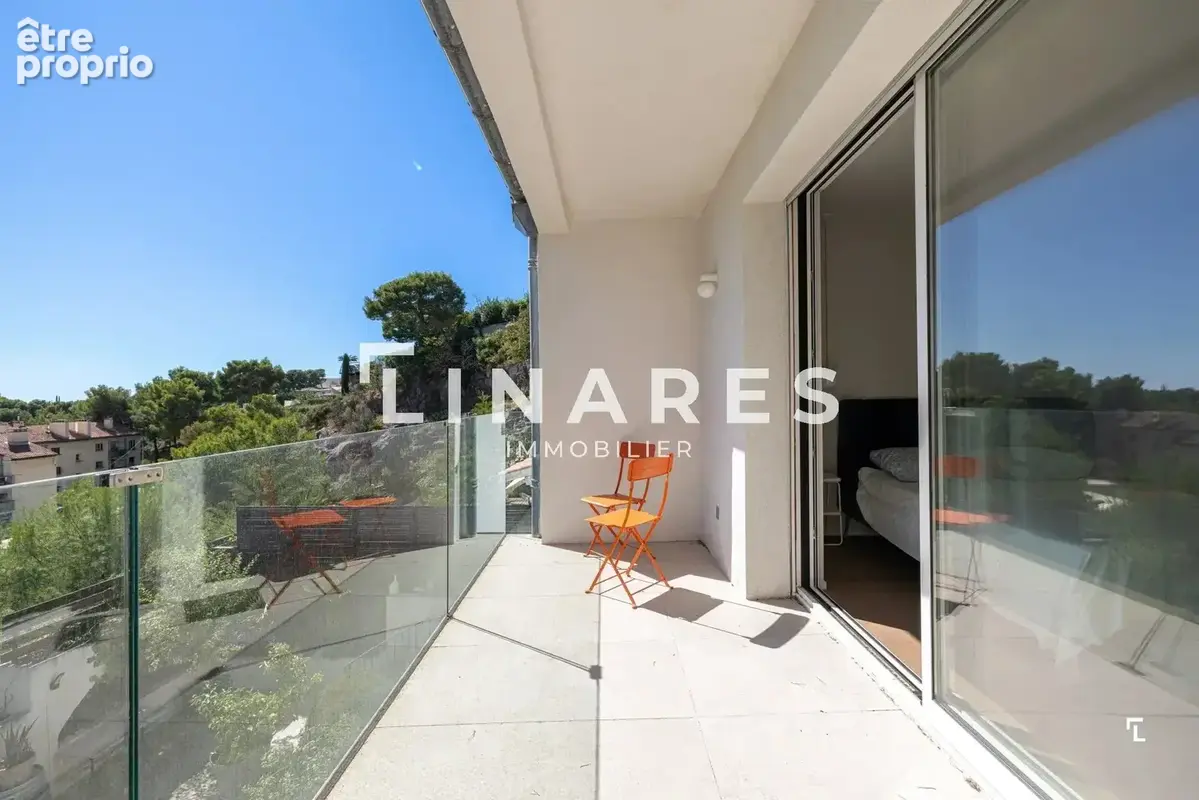 LA CALANQUE BLANCHE - Villa de 218 m²  - Extérieurs 37 m² - Terrain 800 m² - 13600 CASSIS - photo 8