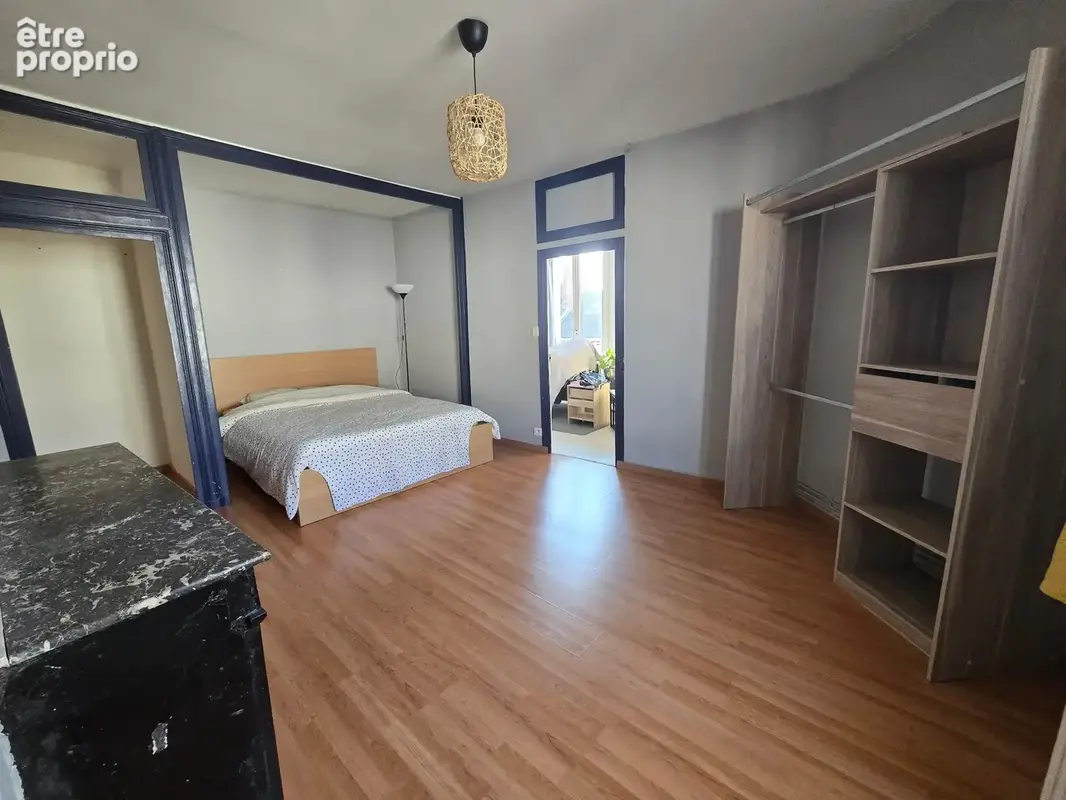 Appartement 3 pièces de 73m2 à rénover entièrement - Boulevard de Châteaudun à Orléans - photo 2