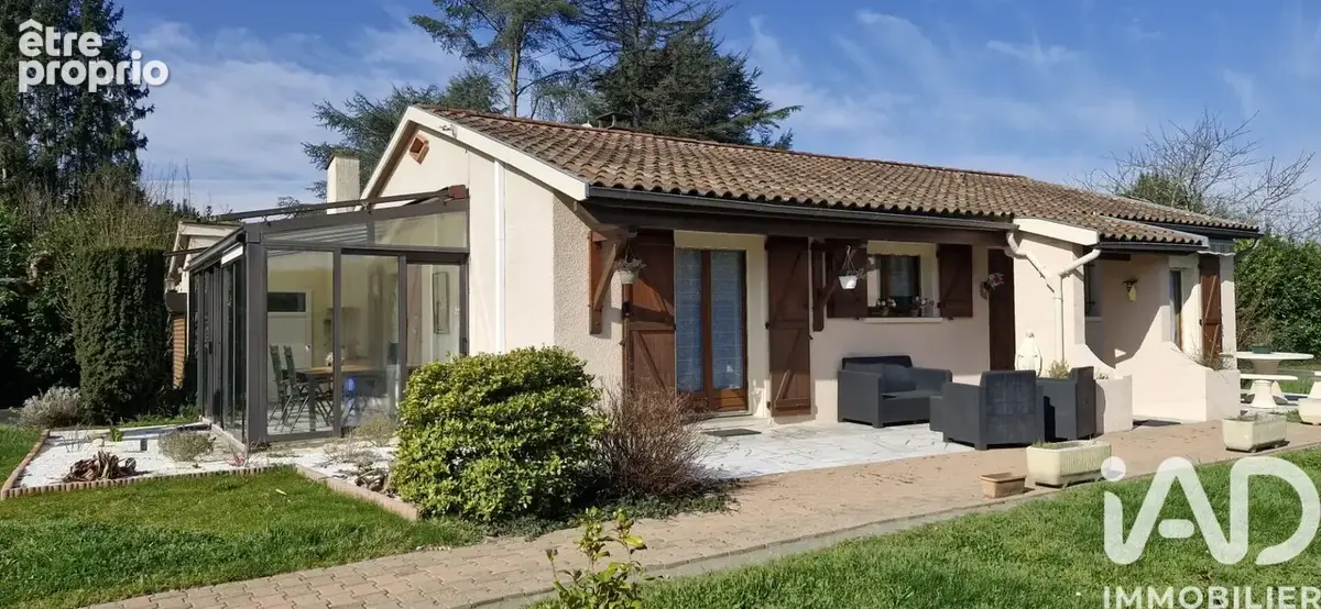 Photo 1 - Maison à LAMOTHE-MONTRAVEL