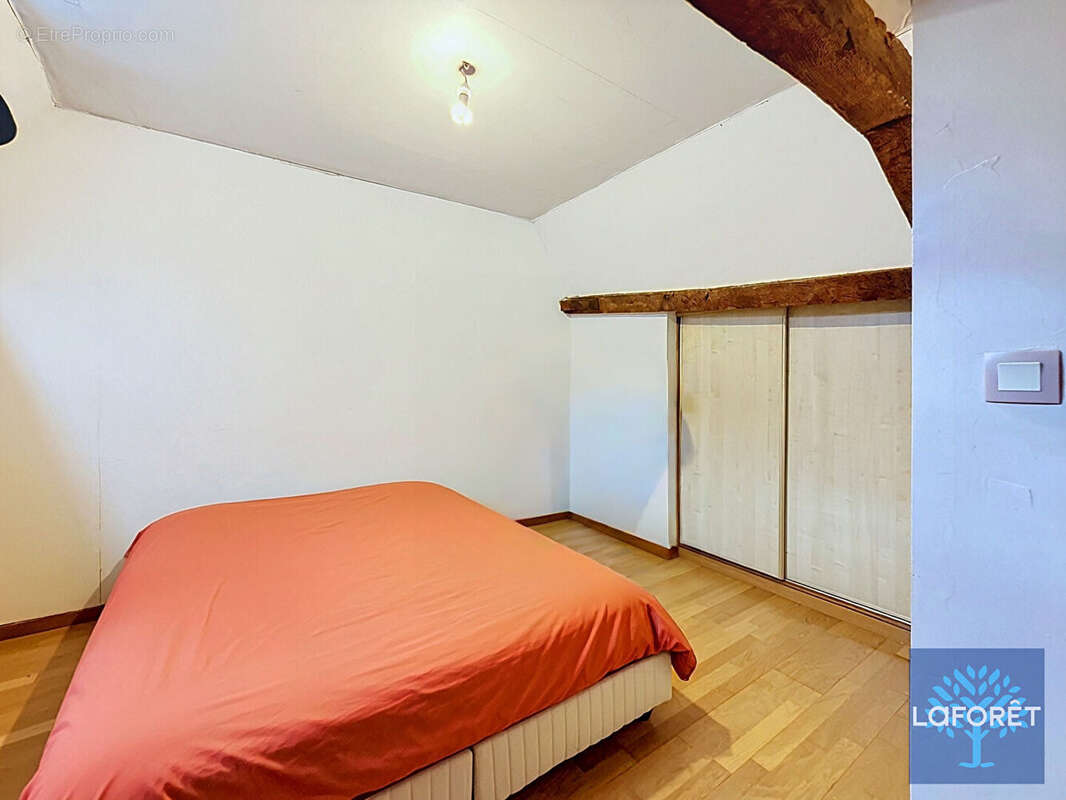 Magnifique maison avec stationnements et dépendances à Haspres - photo 11