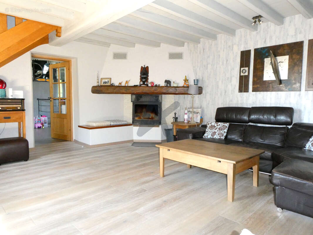 Maison à LONGESSAIGNE