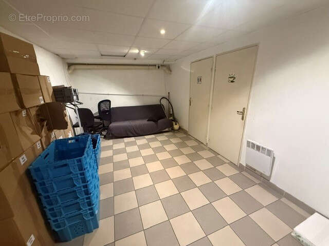 Commerce à MARSEILLE-8E