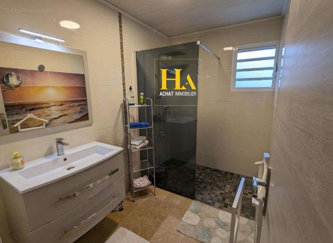 Maison à LA PLAINE-DES-PALMISTES