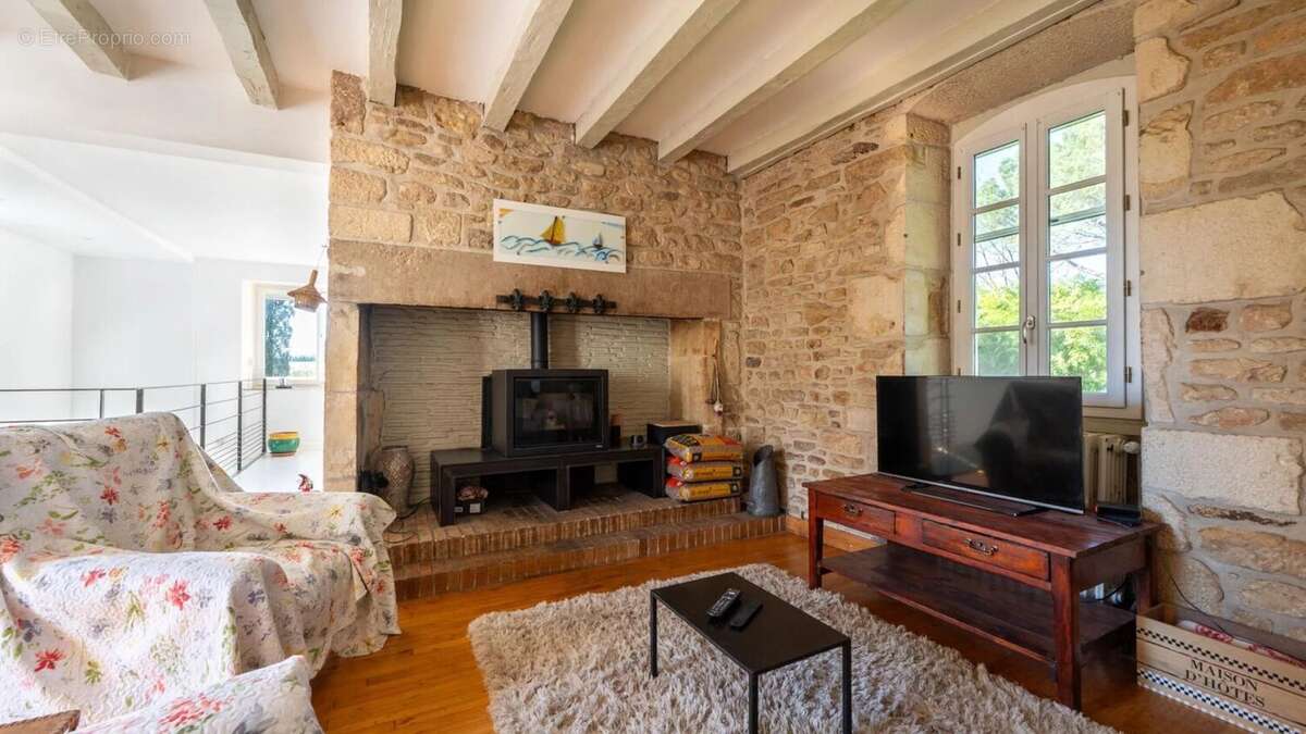 Maison à PUY-L'EVEQUE