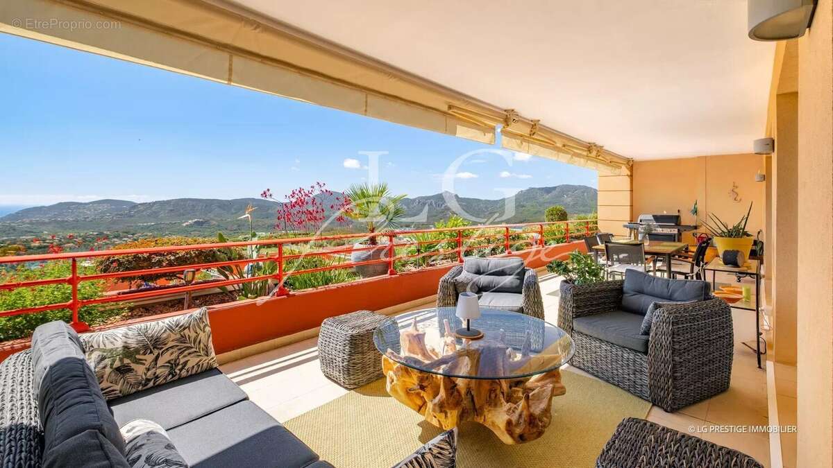 Appartement à MANDELIEU-LA-NAPOULE