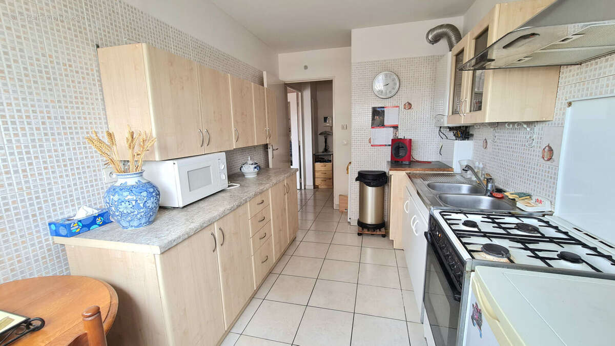 Appartement Saint-Priest 3 pièce(s) 67 m² avec garage et cave - photo 3