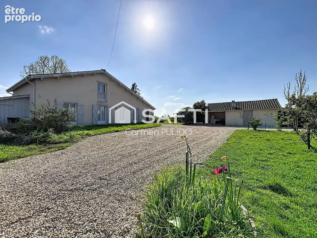 Photo 1 - Maison à MOULIETS-ET-VILLEMARTIN