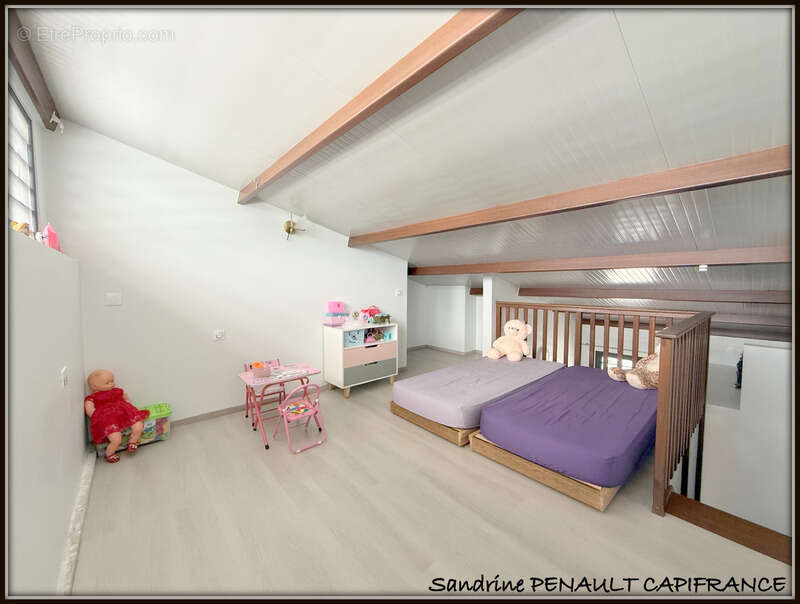 A vendre a kourou (97310) une magnifique villa t7 de 246 m² - avec 2 appartements t2 - terrain de 345 m² - au prix de 599 000 € - photo 20