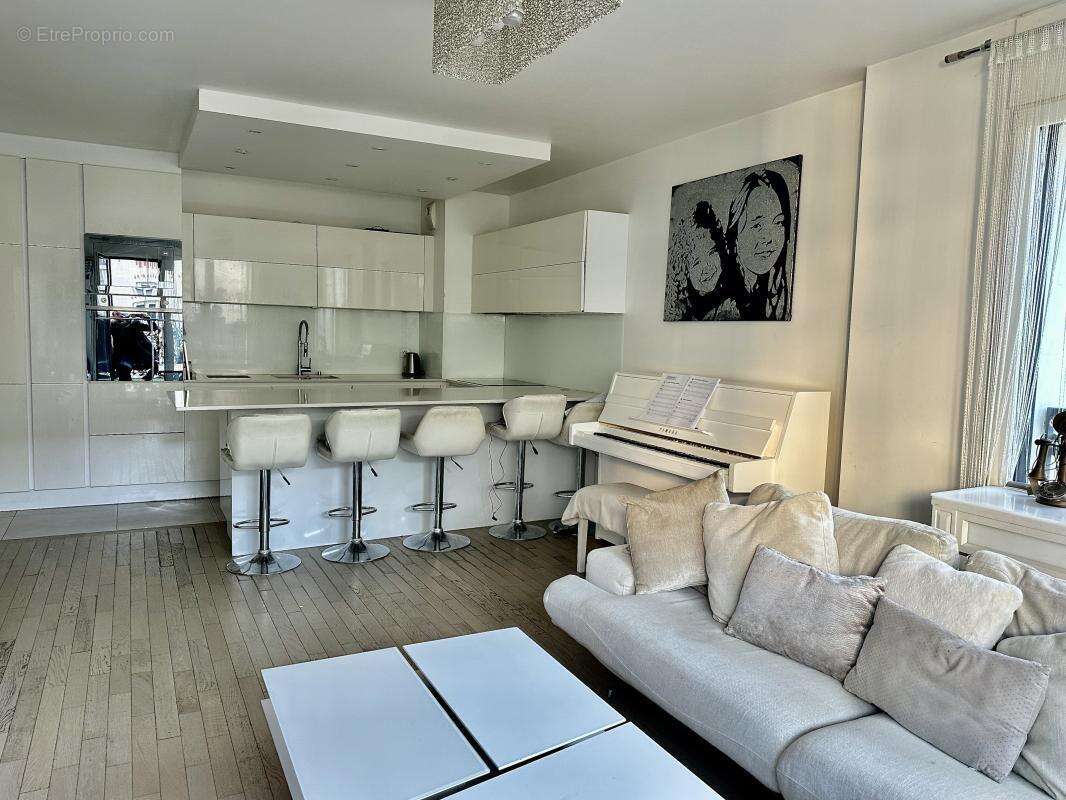 Appartement à LEVALLOIS-PERRET