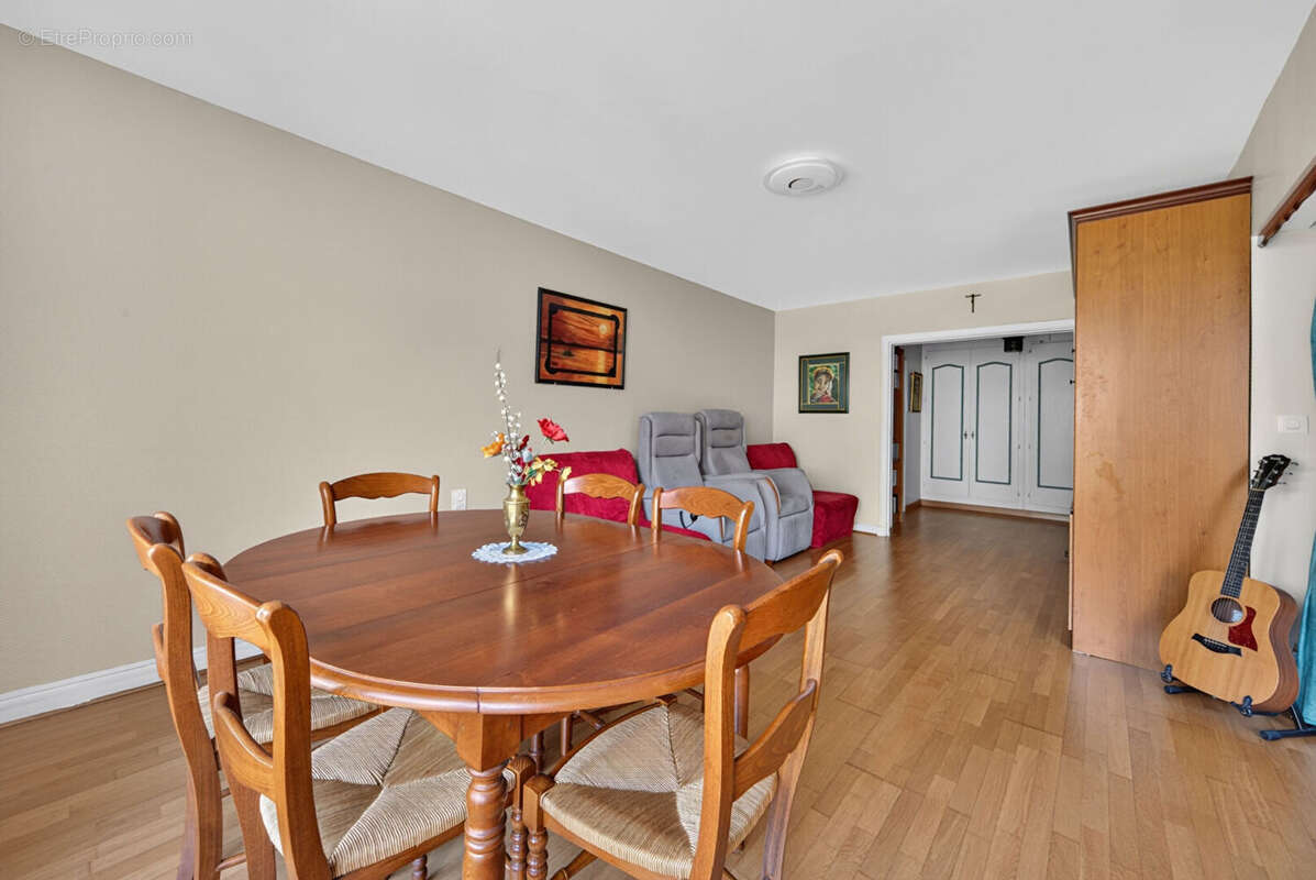Appartement à PARIS-20E