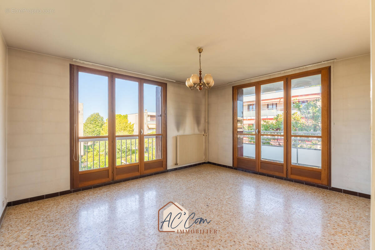 Appartement à MARSEILLE-12E