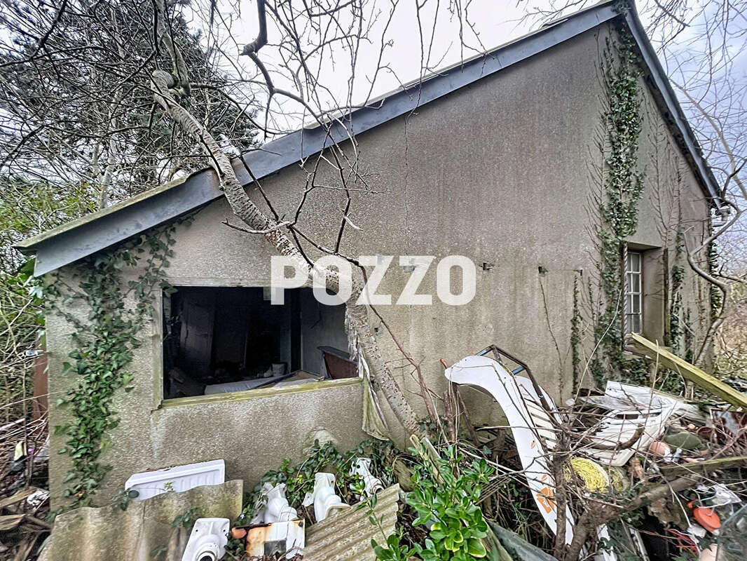 Pirou plage , 900 mètres de la plage, maison  cadastrée à démolir ou à restaurer sur un terrain  de 1130 m² - photo 7